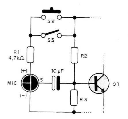 Figura 3 - Uso del micrófono de 3 terminales
Figura 3 - Uso del micrófono de 3 terminales