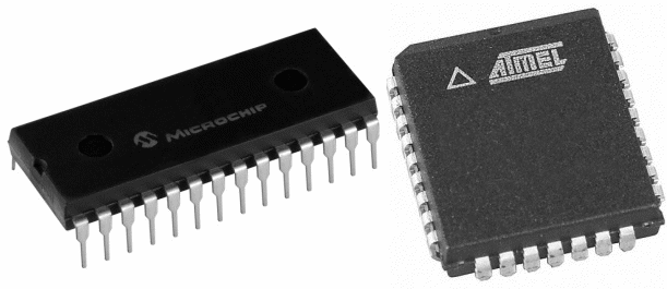 Figura 147 – Dos ejemplos de chips de EEPROM
Figura 147 – Dos ejemplos de chips de EEPROM