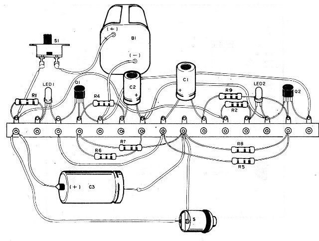 Figura 3 - Montaje mediante un puente de terminales
Figura 3 - Montaje mediante un puente de terminales