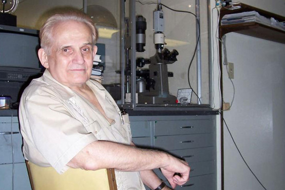 Cleve Backster - Autor de la vida secreta de las plantas
Cleve Backster - Autor de la vida secreta de las plantas